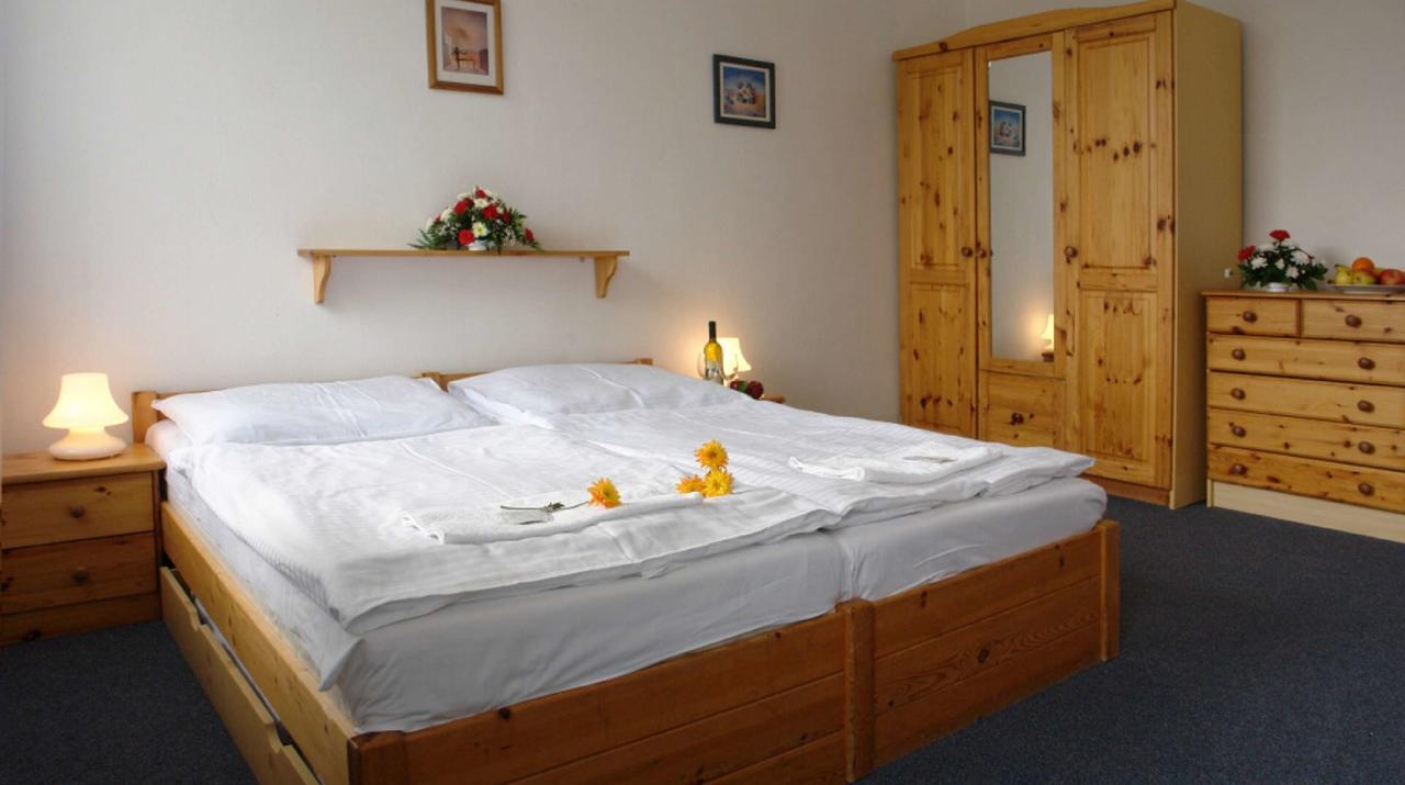 Hotel Galik Velke Karlovice Ngoại thất bức ảnh